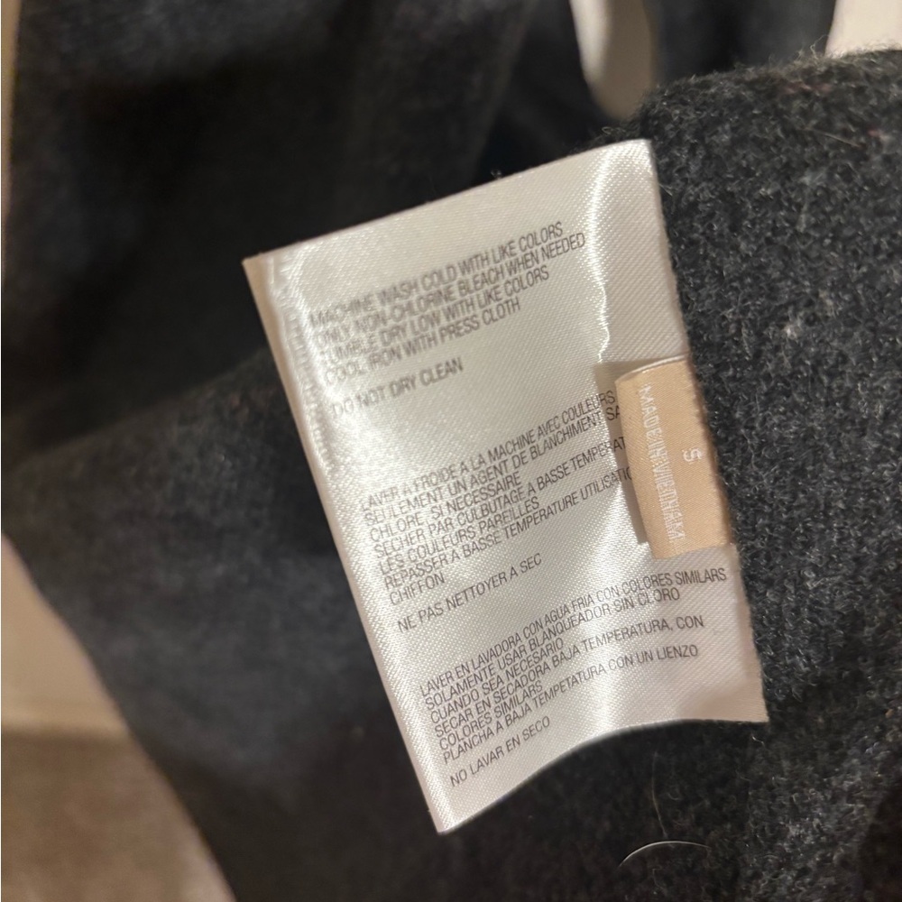 Vest - Picture 3 of 4